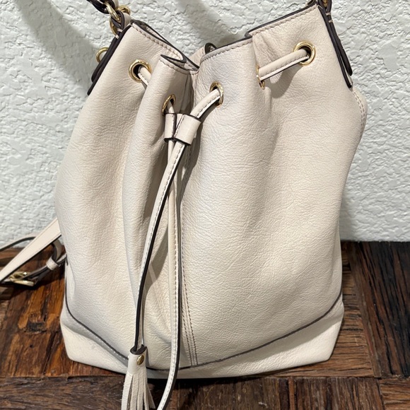 Lands' End Leather Cream Shoulder Bag - Picture 3 of 9